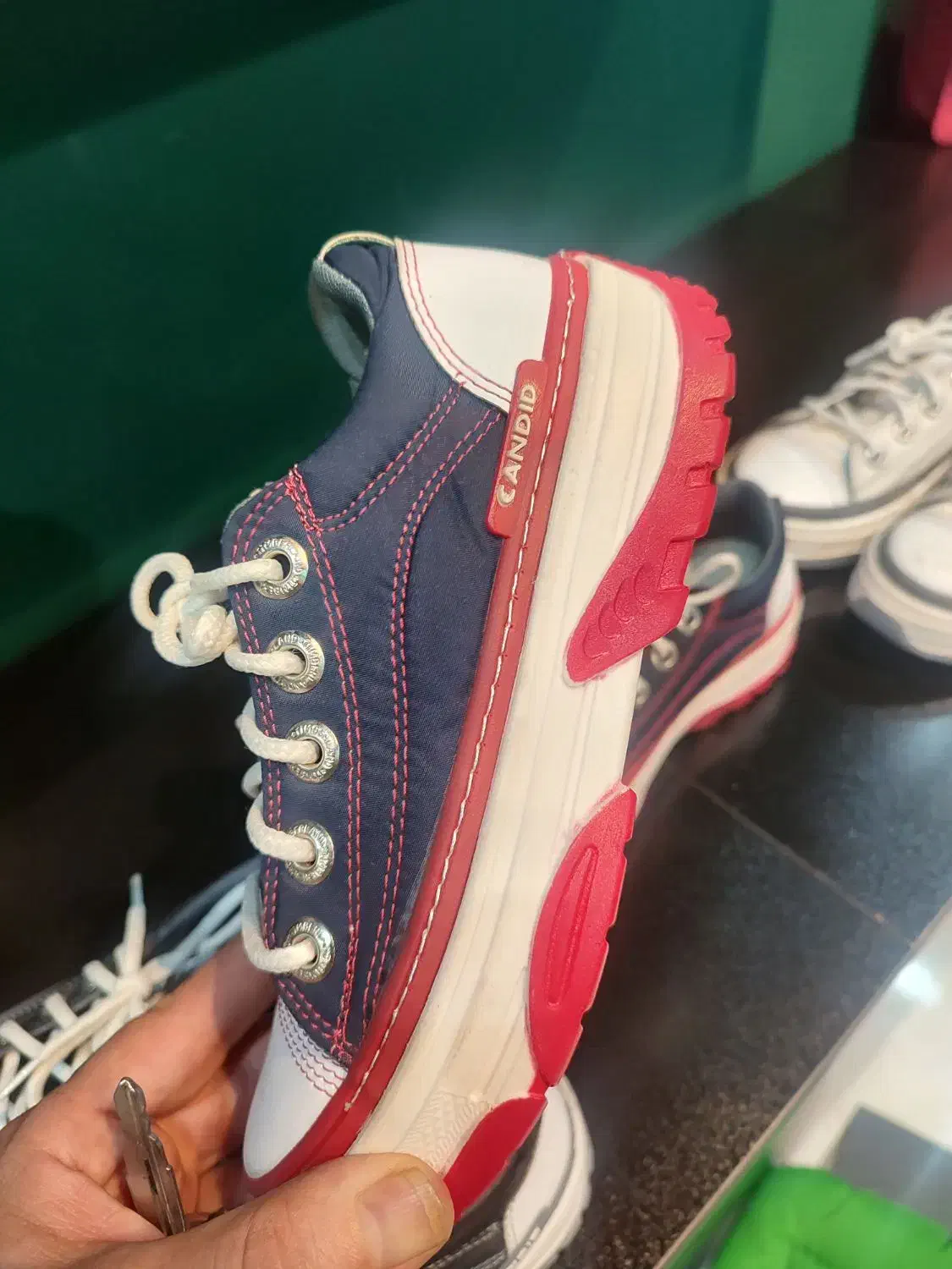 فروشنده خانم نیمه وقت چالوس مرکز شهر|استخدام بازاریابی و فروش|چالوس, |دیوار