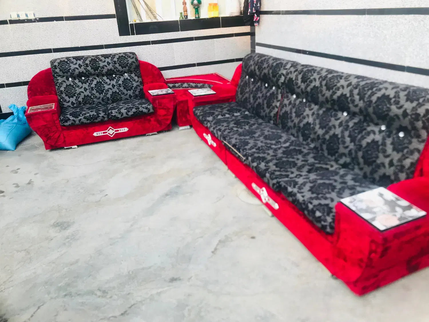 مبل ۷ نفره در حد نو باغملک|مبلمان خانگی و میز عسلی|باغ ملک, |دیوار