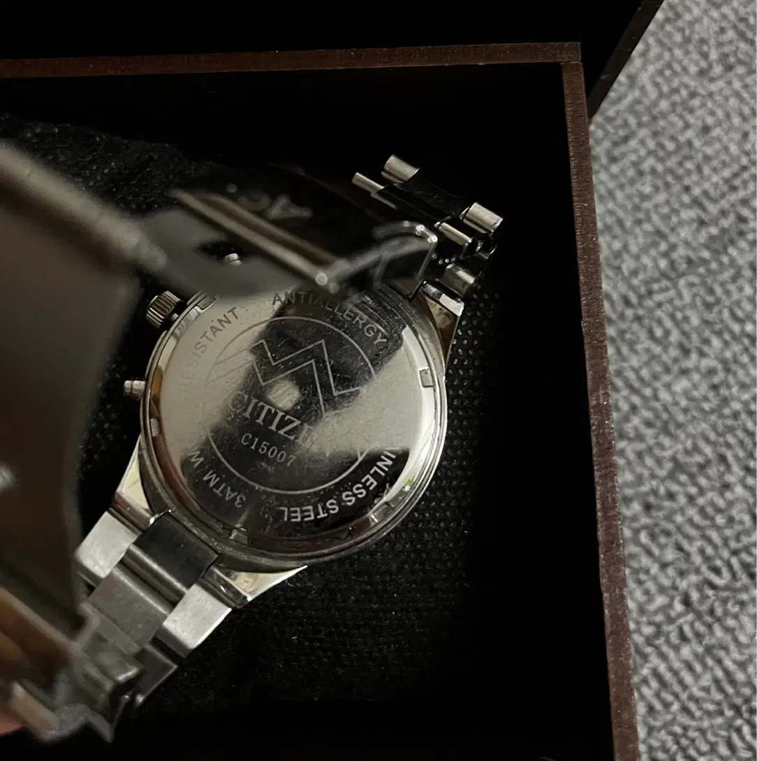 ساعت سیتیزن سه موتوره Citizen|ساعت|شیراز, زرهی|دیوار