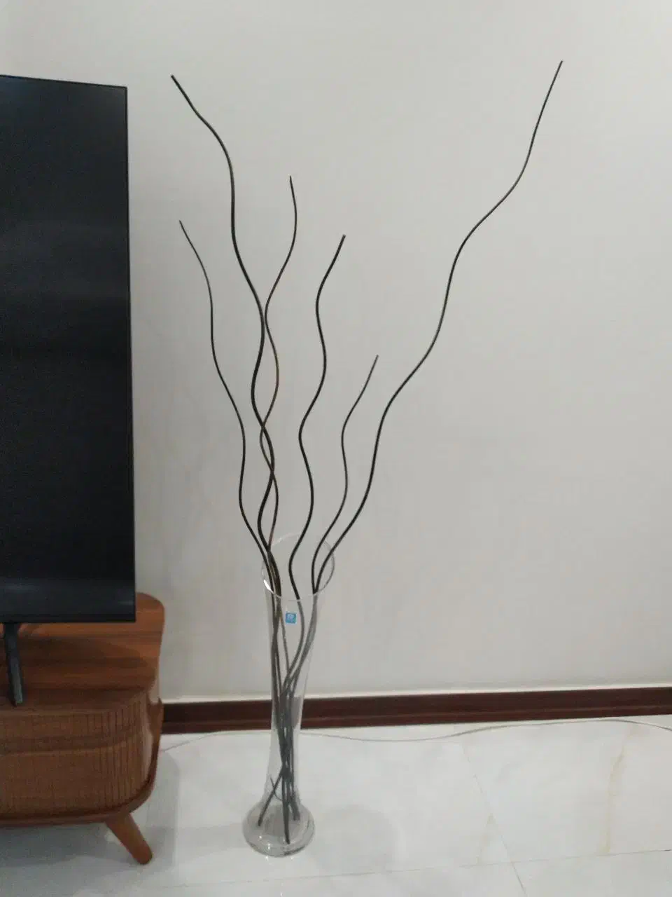 گلدان خارجی|گل مصنوعی|تهران, نیروی هوایی (پیروزی)|دیوار