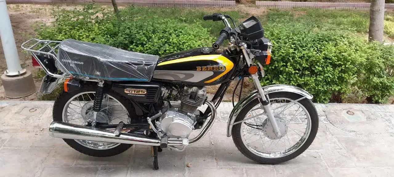 موتور هندا ۴۰۲ با لاستیک نو کویر نو ۱۸۵/۶۵/۱۴|موتورسیکلت|اصفهان, خانه اصفهان|دیوار