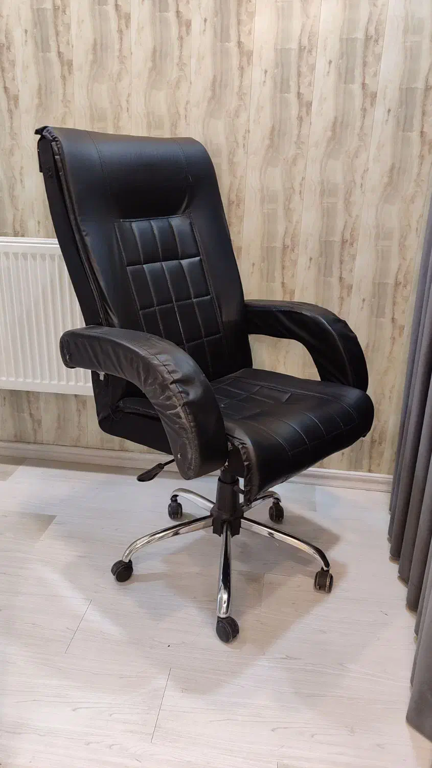 صندلی اداره|صندلی و نیمکت|بازرگان, |دیوار