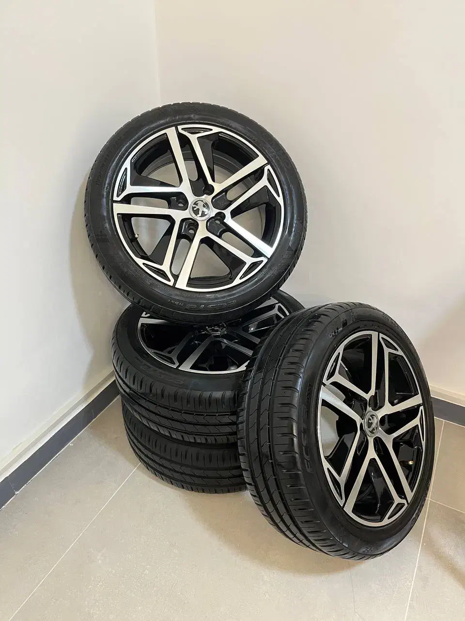 لاستیک کومهو سایز ۱۶|قطعات یدکی و لوازم جانبی|اهواز, ۲۴ متری|دیوار