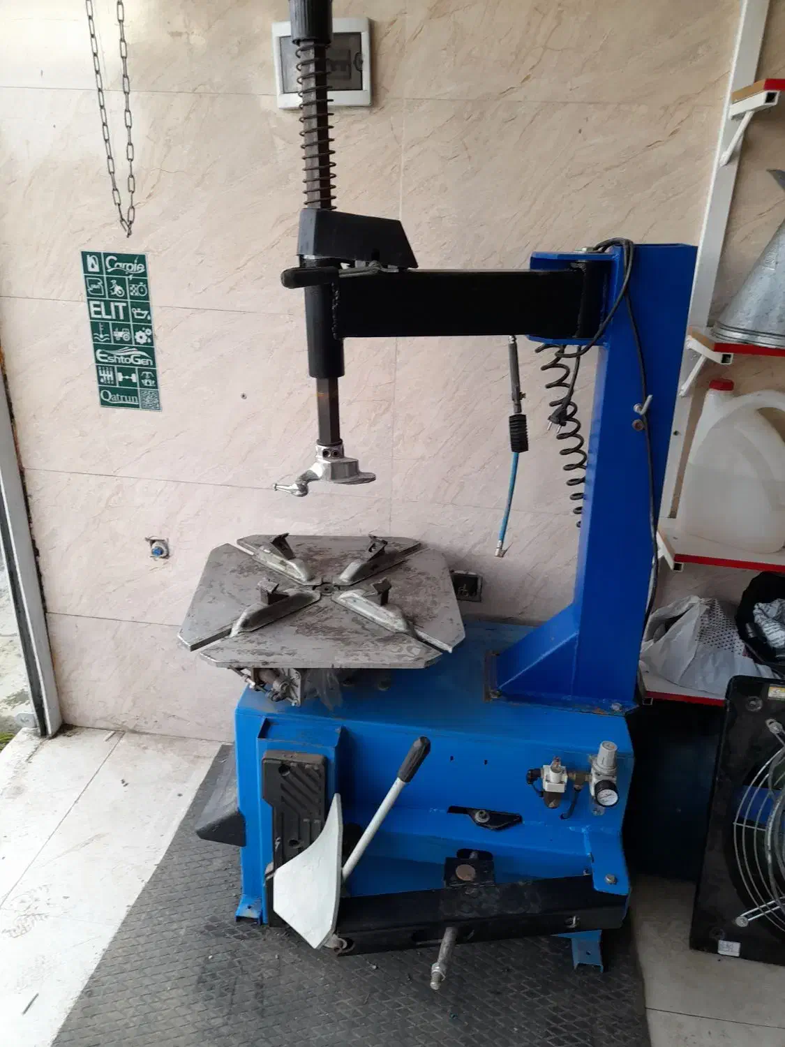 فروش لوازم تعویض روغن وپنچر گیری|ماشینآلات صنعتی|سیاهکل, |دیوار