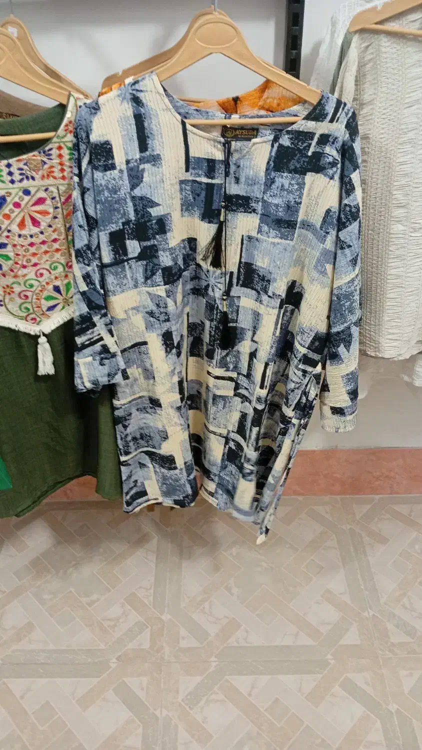 بوتیک پناه خاش پاساژ نور غرفه ۱۱|لباس|خاش, |دیوار