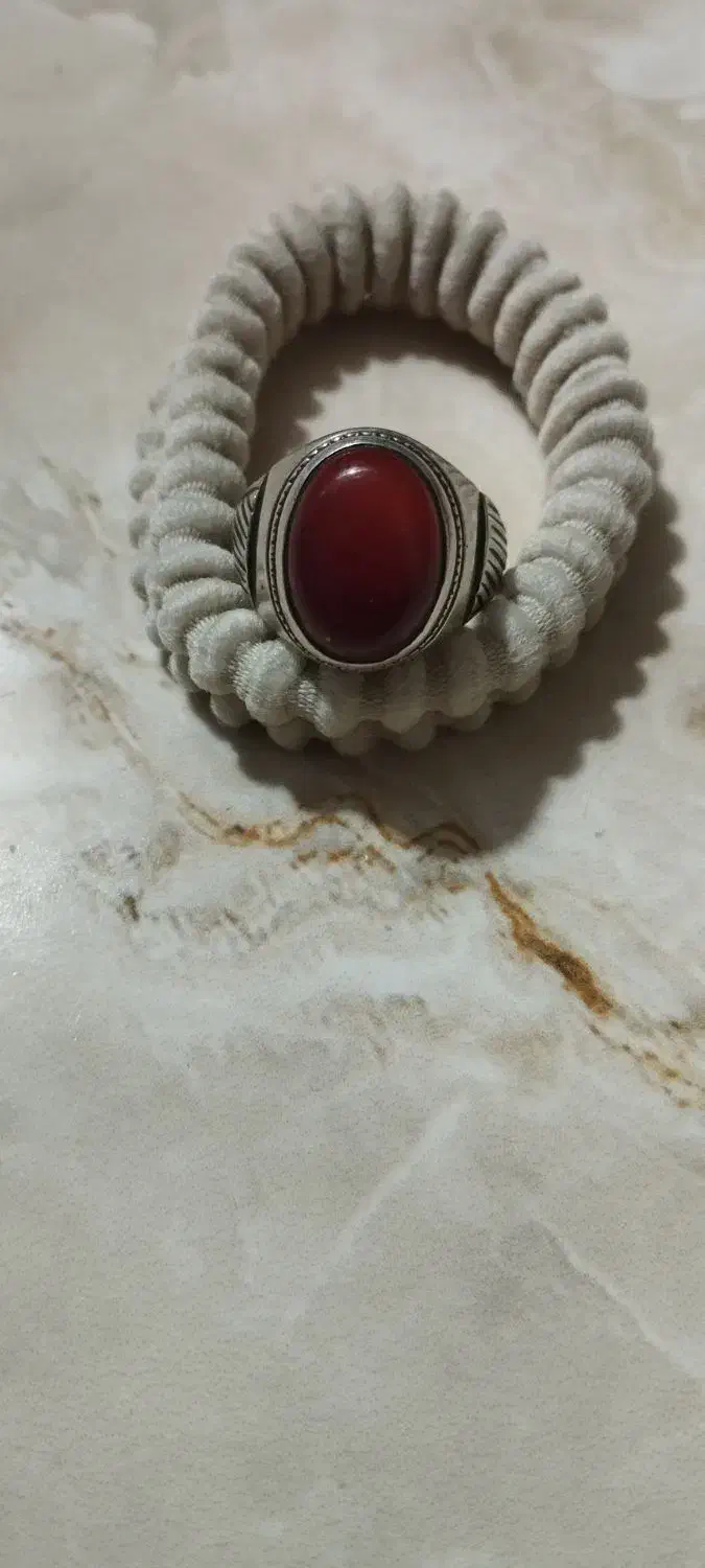 فیروزه عجمی، عقیق سرخ یمنی|جواهرات|قدس, شهر‌قدس|دیوار