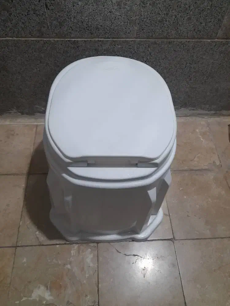 توالت فرنگی نو|لوازم سرویس بهداشتی|شریف‌آباد, |دیوار