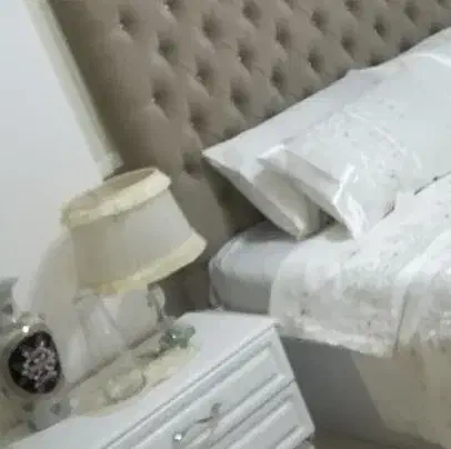 دو عدد آباژور|چراغ خواب و آباژور|قم, نوقطار|دیوار