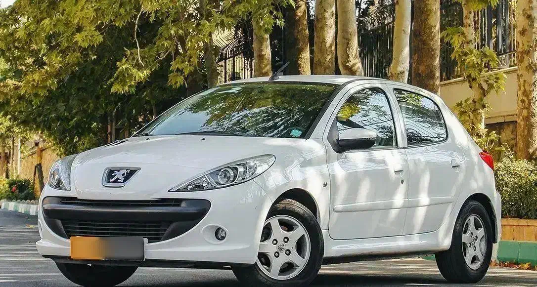 پژو 207 دنده ای پانوراما فروش فوری|خودرو سواری و وانت|اراک, |دیوار