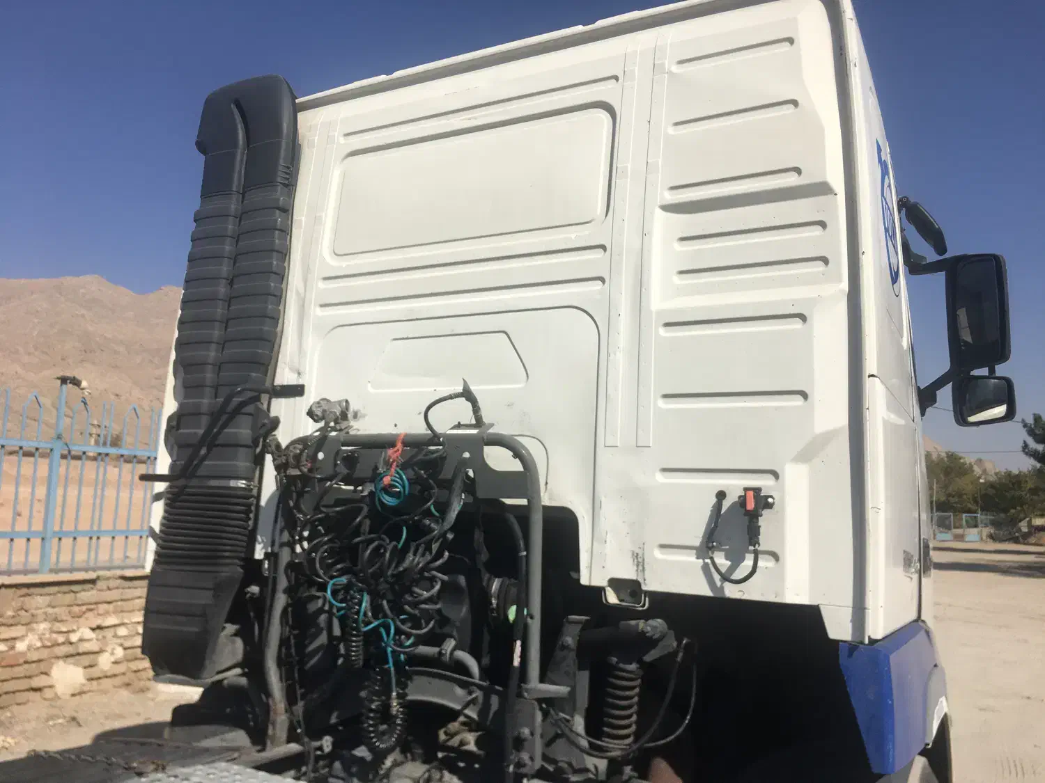 ولوو اف اچ تک ۸۳|خودرو سنگین|اصفهان, باغ زیار|دیوار