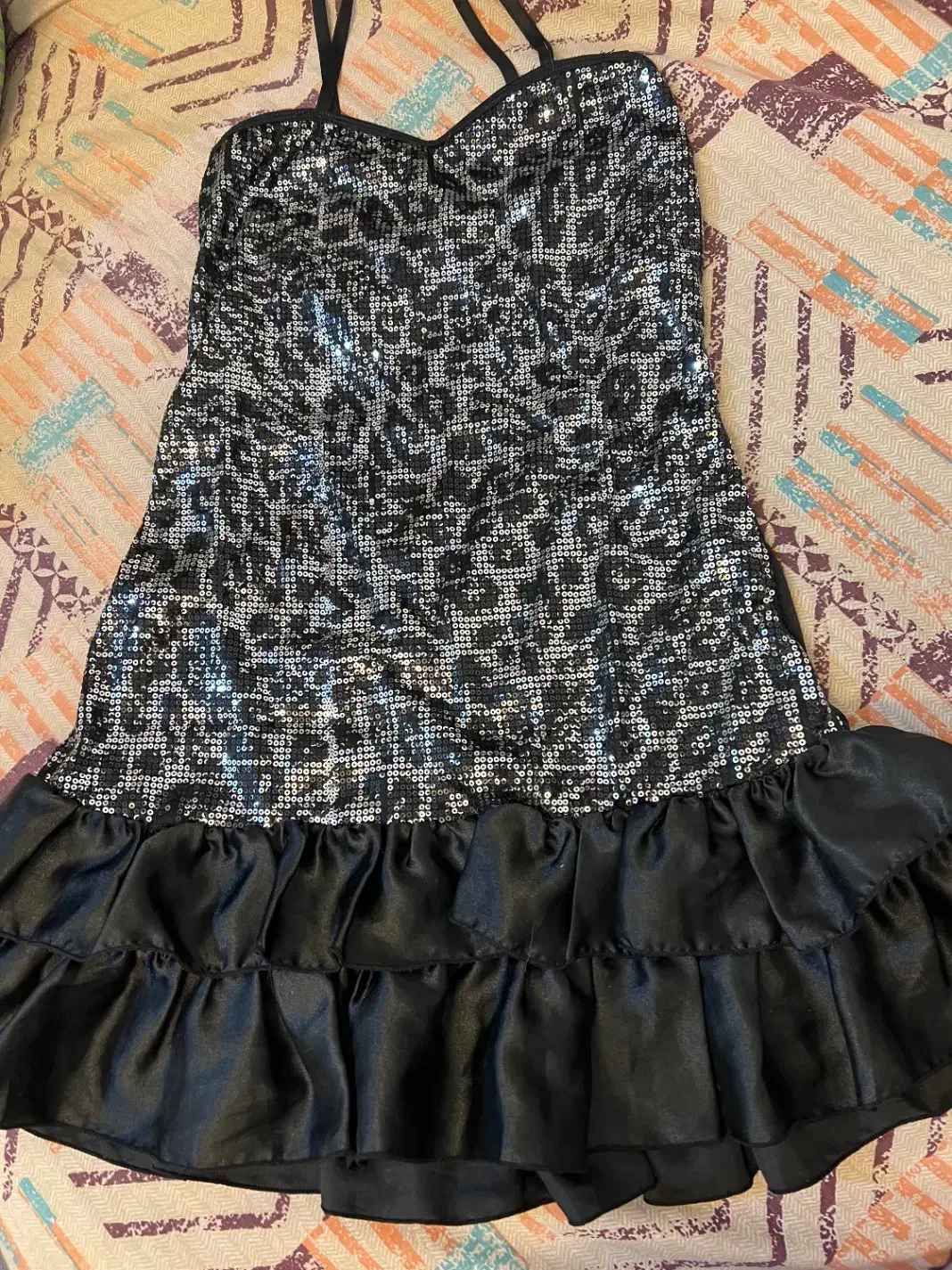 پیراهن و دامن|لباس|مشهد, هنرور|دیوار