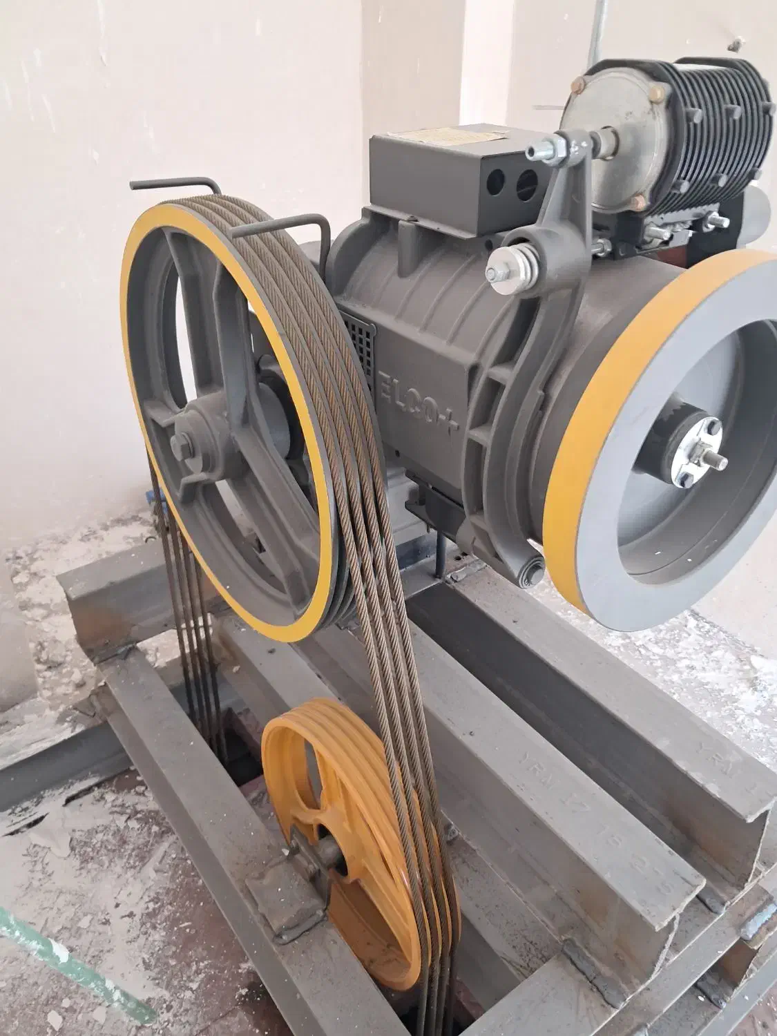 رفع خرابی و سرویس اسانسور|خدمات پیشه و مهارت|زنجان, |دیوار