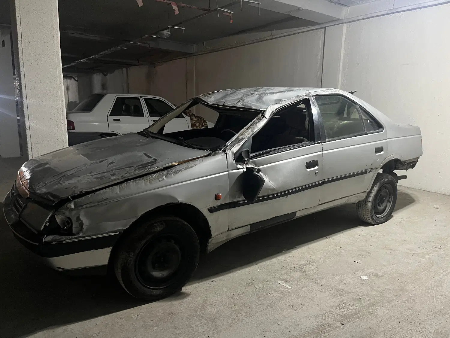 پژو تصادفی|خودرو سواری و وانت|بندرعباس, |دیوار