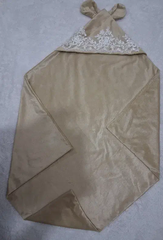 دوخت سیسمونی آنیل|اسباب و اثاث بچه|بندرعباس, |دیوار