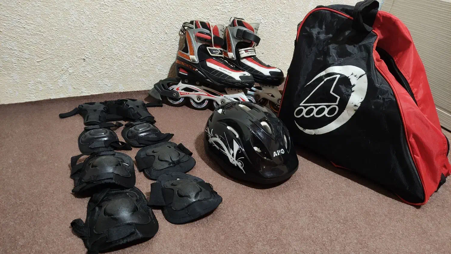 کفش اسکیت سایز ۳۵ تا۳۸ قابل تنظیم|دوچرخه، اسکیت، اسکوتر|بندر انزلی, شهرک 29 فروردین نیروی دریایی|دیوار