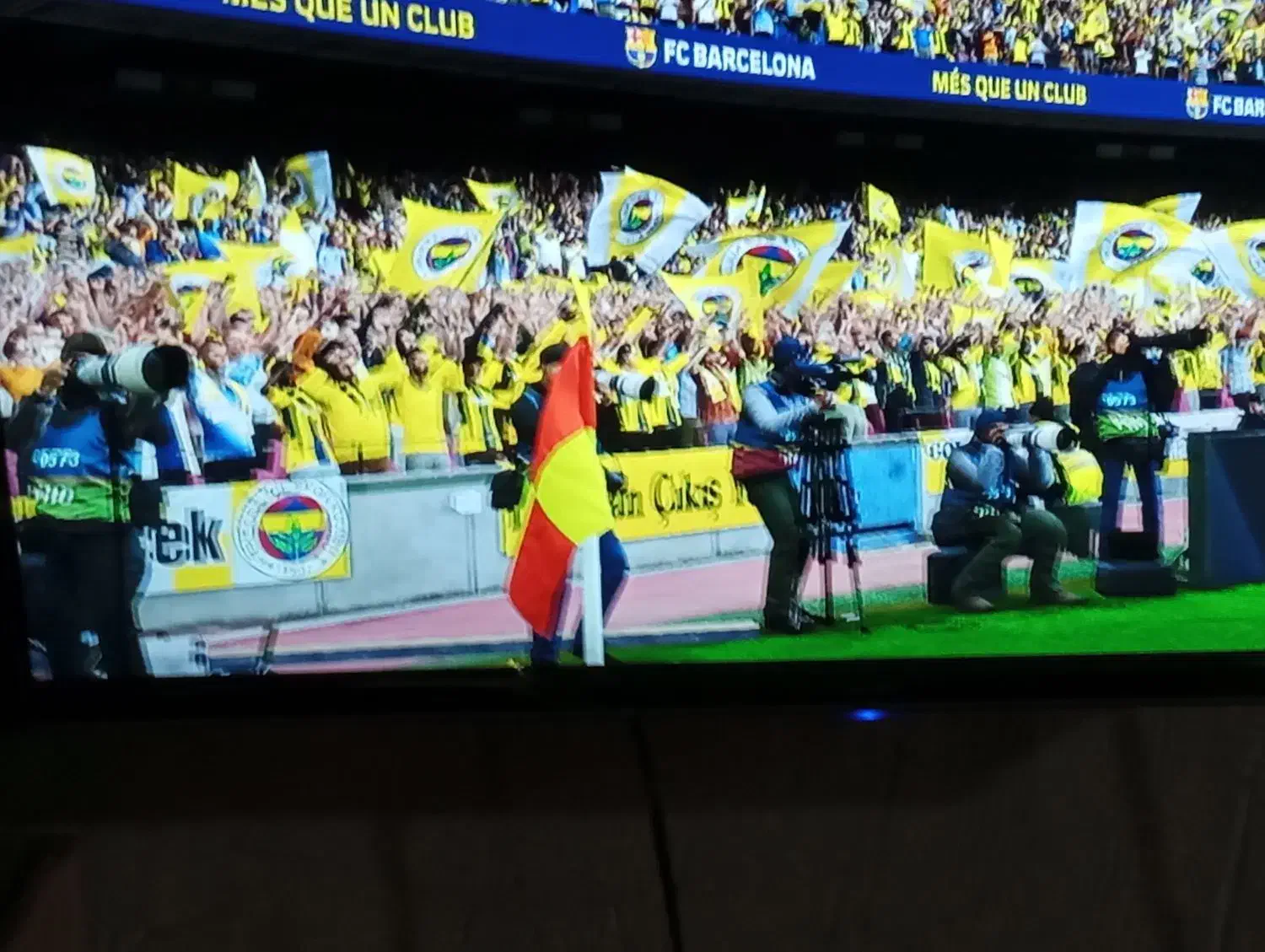 تلویزیون32|تلویزیون و پروژکتور|صوفیان, |دیوار