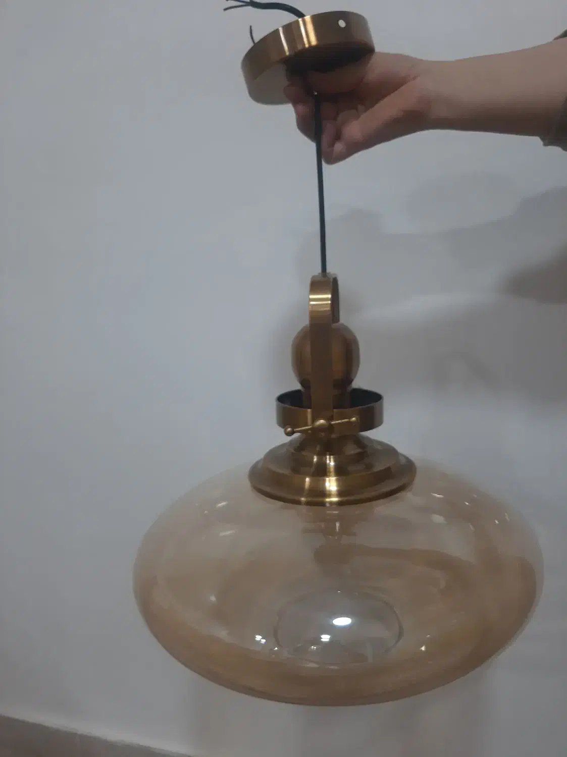 لوستر|لوستر و چراغ آویز|ربط, |دیوار