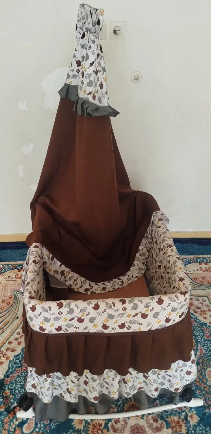 گهواره تخت شو درحد نو|تخت و صندلی بچه|بم, |دیوار