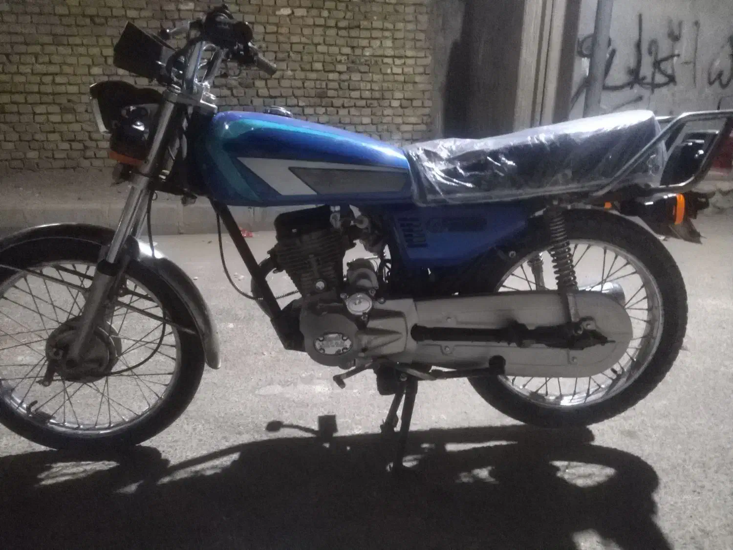 موتور هندا 125 باستان|موتورسیکلت|میبد, |دیوار