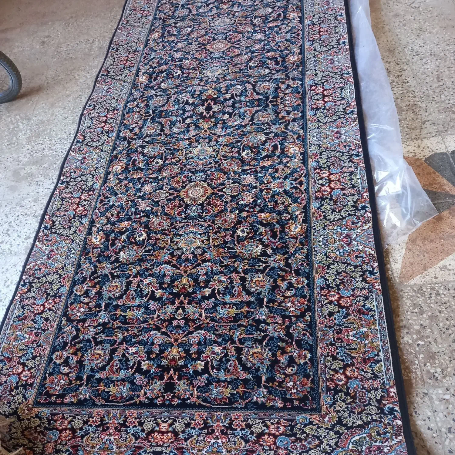 کناره فرش ۲ عدد|فرش|نهاوند, |دیوار