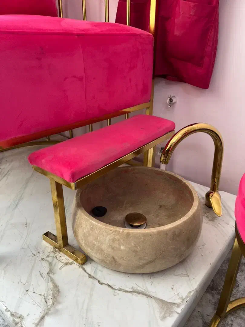 صندلی پدیکور|آرایشگاه و سالن‌های زیبایی|املش, |دیوار