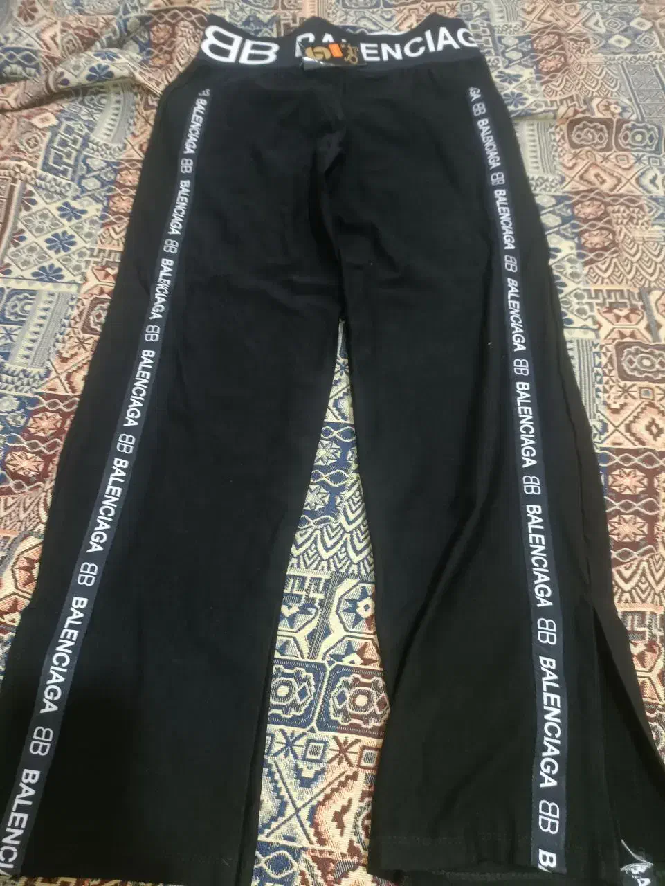 کلکسیون لباس|کلکسیون سکه، تمبر، اسکناس|نهاوند, |دیوار