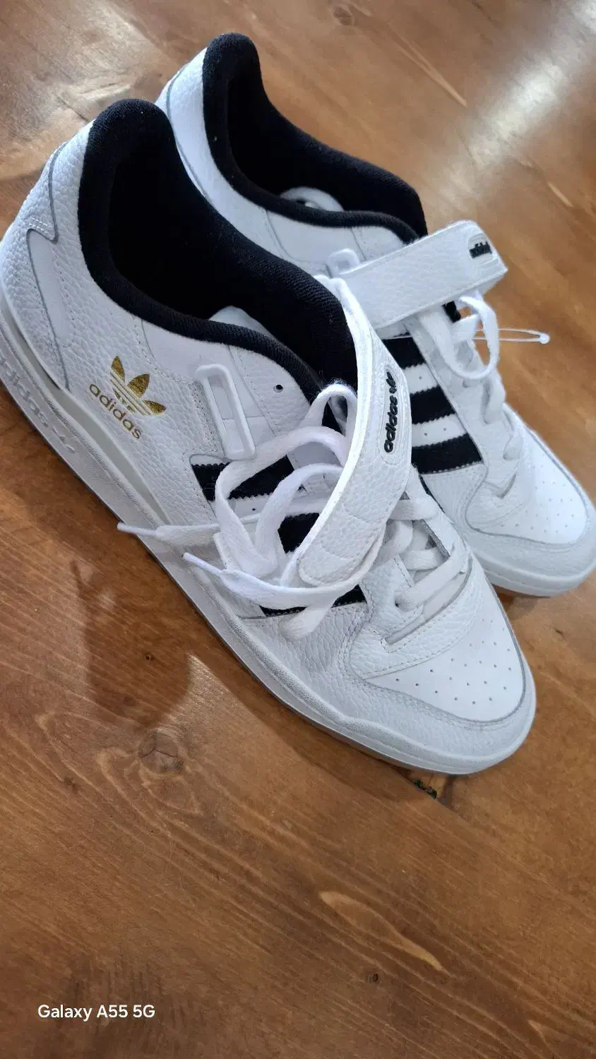 کتونی آدیداس اورجینال|کیف، کفش، کمربند|دماوند, گیلاوند|دیوار