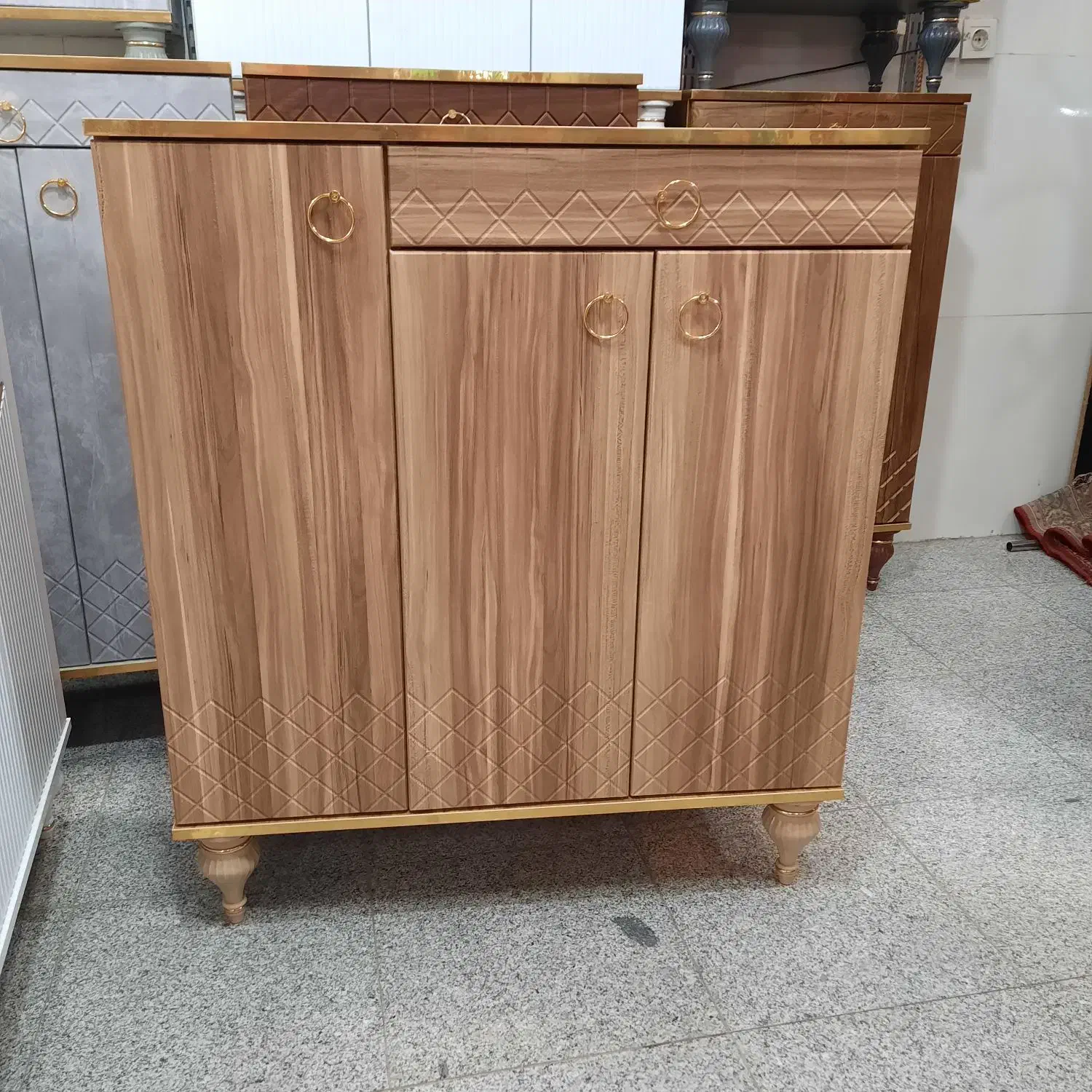 جاکفشی جادار کد ۲۵|جاکفشی، کمد، دراور|قزوین, |دیوار