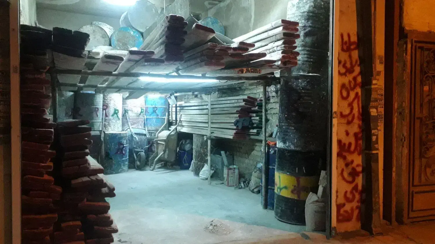 اجاره تخته بنایی وبشکه فرغون ودیگرلوازم...|خدمات پیشه و مهارت|مشهد, طلاب|دیوار