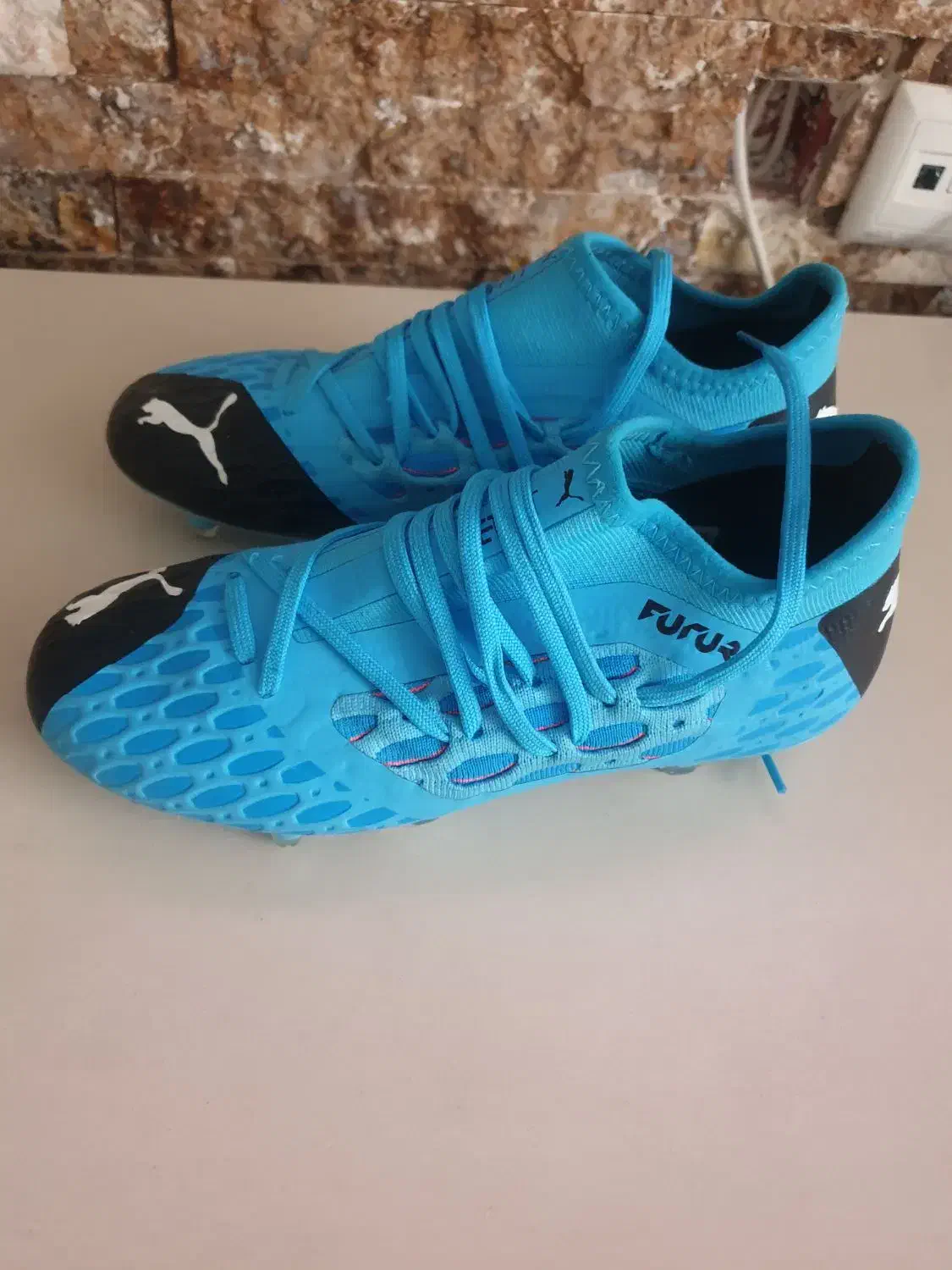 کفش ورزشی|ورزشهای توپی|پرند, فاز ۴|دیوار