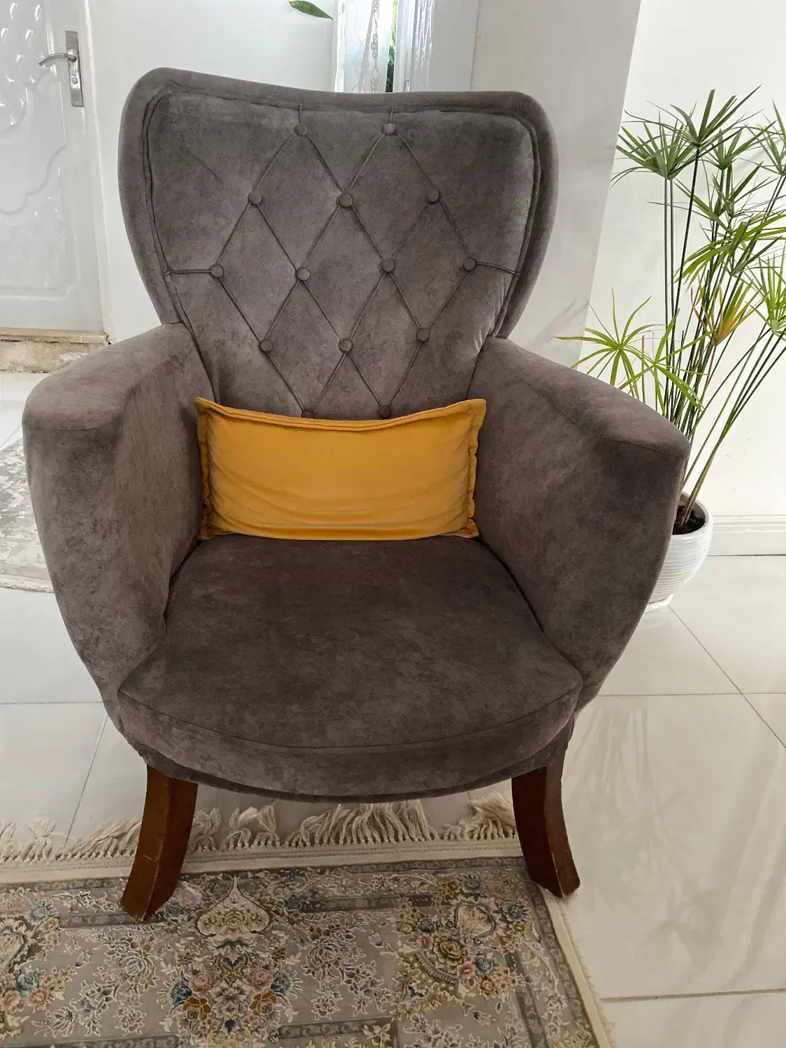 مبل ۷نفره|مبلمان خانگی و میز عسلی|بندر انزلی, استادیوم|دیوار