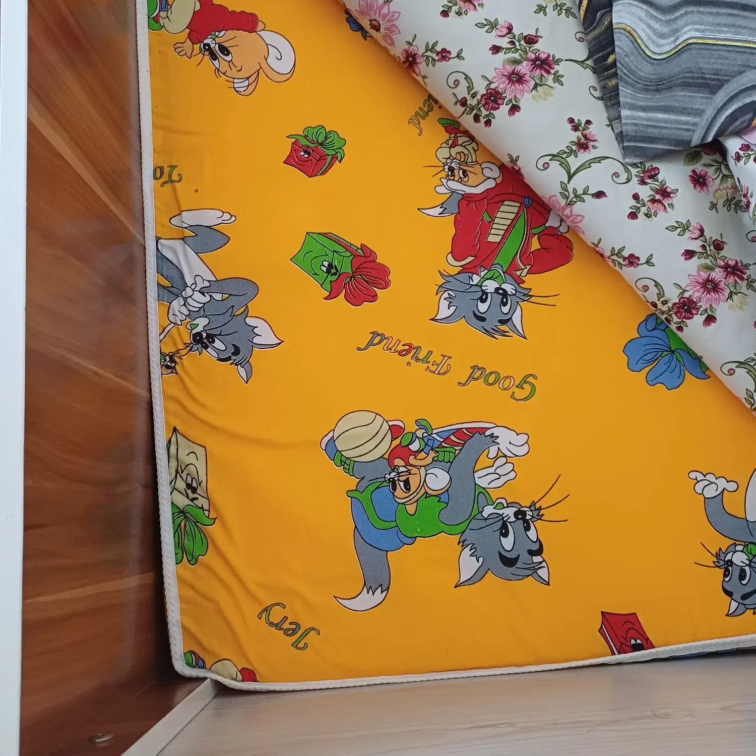 تخت گهواره ای کودک|تخت و صندلی بچه|پرند, فاز ۵|دیوار