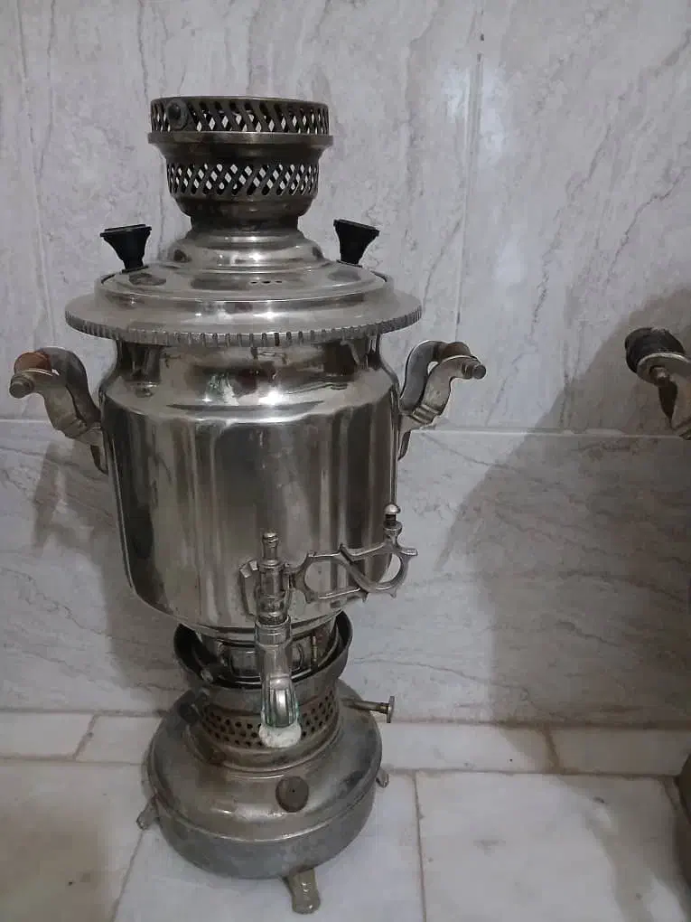 سماور نفتی قدیمی|کلکسیون اشیاء عتیقه|اردکان, |دیوار