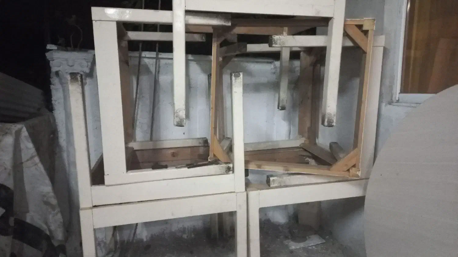 میز قطر ۱۵۰ برای سالن و رستوران|کافی‌شاپ و رستوران|فومن, |دیوار