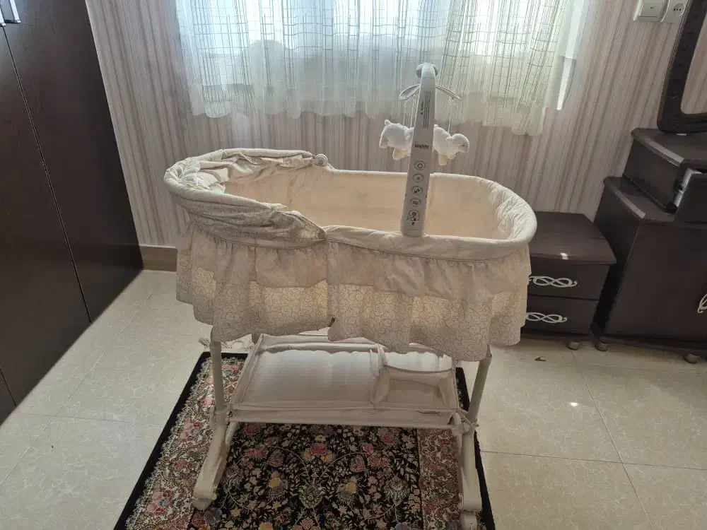 تخت نوزاد|تخت و صندلی بچه|قشم, |دیوار