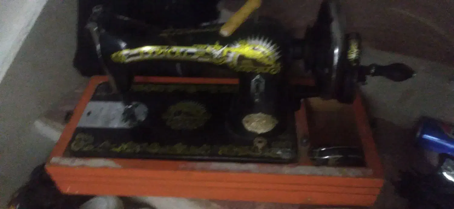 چرخ خیاطی ،دستی|چرخ خیاطی و ریسندگی|ملایر, |دیوار