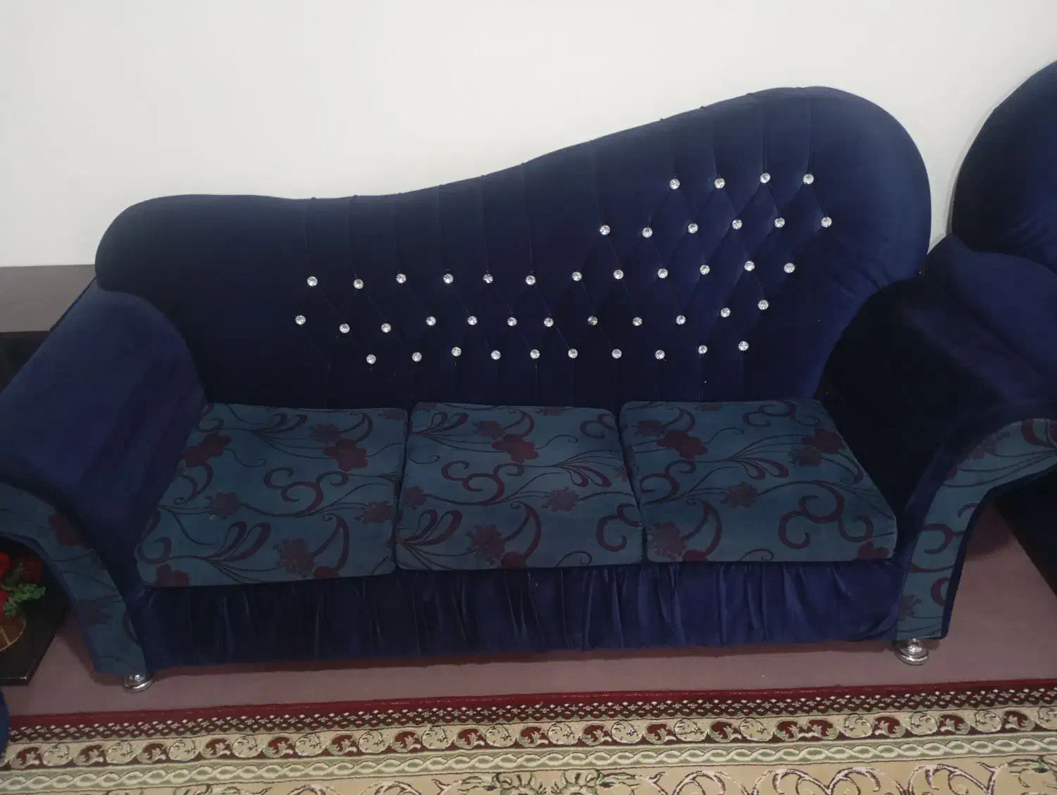 مبل|مبلمان خانگی و میز عسلی|قائن, |دیوار