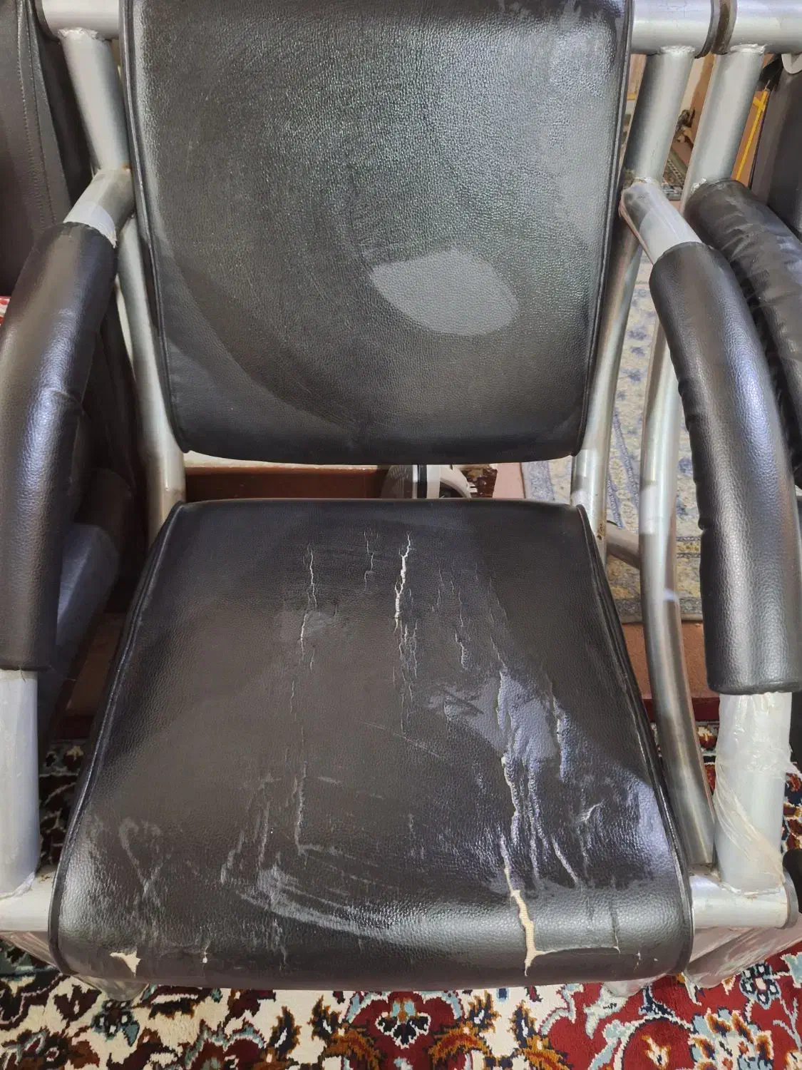 صندلی اداری|مبلمان اداری|اهواز, ۲۵۴دستگاه|دیوار