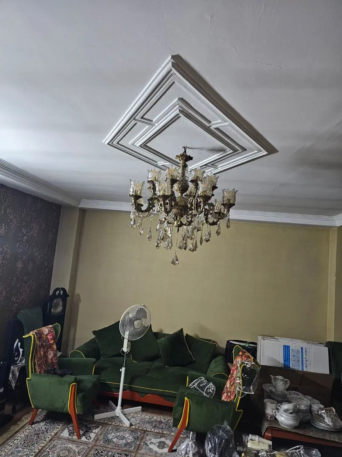 لوستر ها و ساعت|لوستر و چراغ آویز|تهران, شهرک صادقیه|دیوار