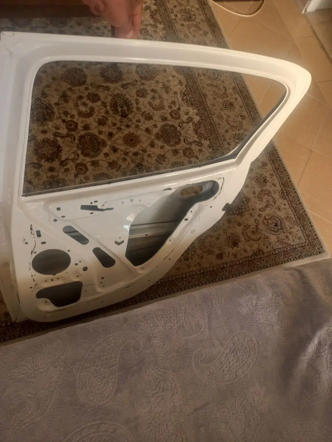 در عقب پژو ۲۰۶ فابریک|قطعات یدکی و لوازم جانبی|مرودشت, پشت سایپا‎|دیوار