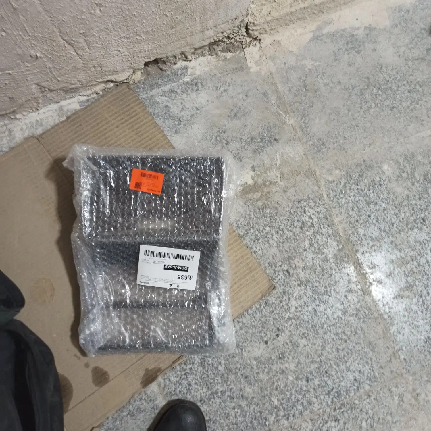 سه‌پایه دوربین فیلمبرداری چرخدار نو یکی معمولی|دوربین عکاسی و فیلم‌برداری|ساوه, |دیوار