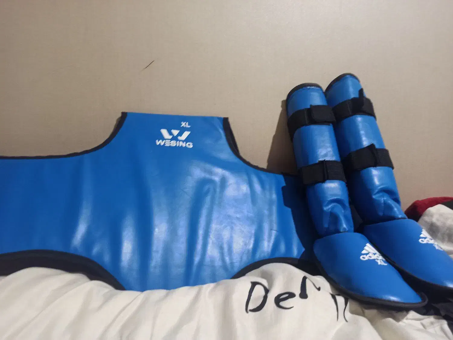 ساق بند و هوگو وشو و کیک بوکسینگ|تجهیزات ورزشی|شاهین‌شهر, خبرنگار|دیوار