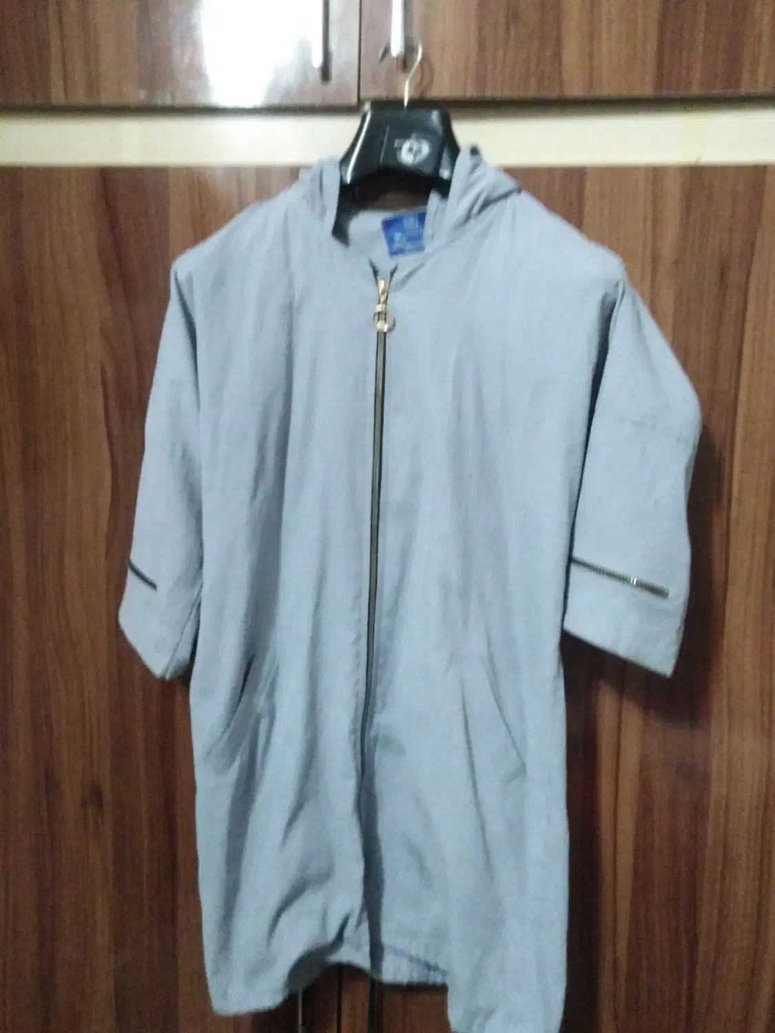 لباس های نو|لباس|تربتحیدریه, حسنی بالا|دیوار