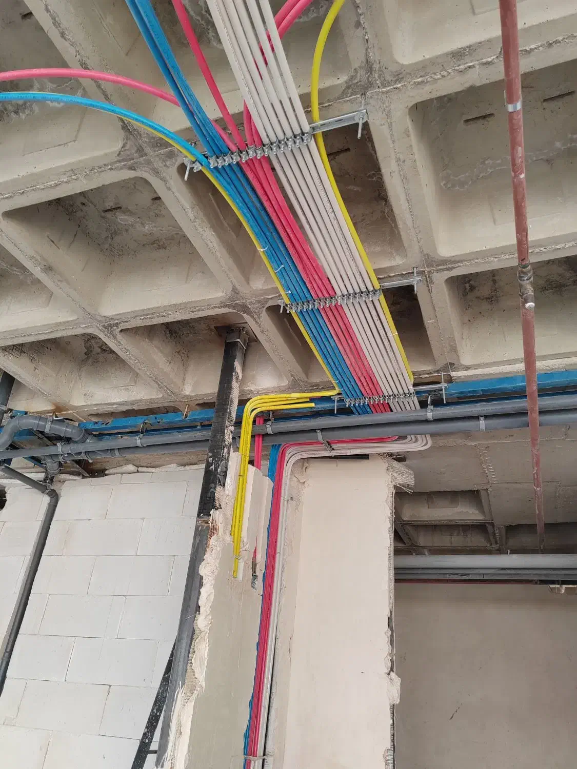 نیاز مند چند نفر برای کار|استخدام صنعتی، فنی، مهندسی|ماکو, |دیوار