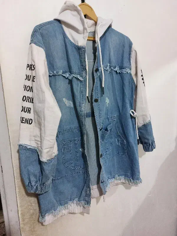 مانتو و بافت|لباس|بابکان, |دیوار