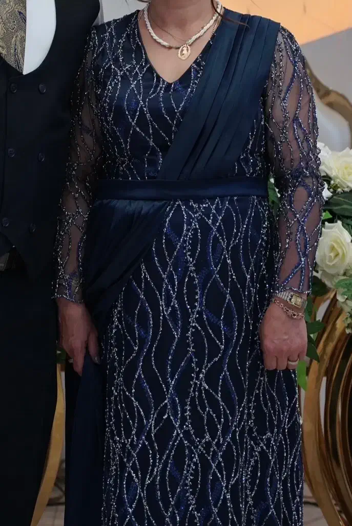 لباس مجلسی|لباس|رشت, معلولین|دیوار