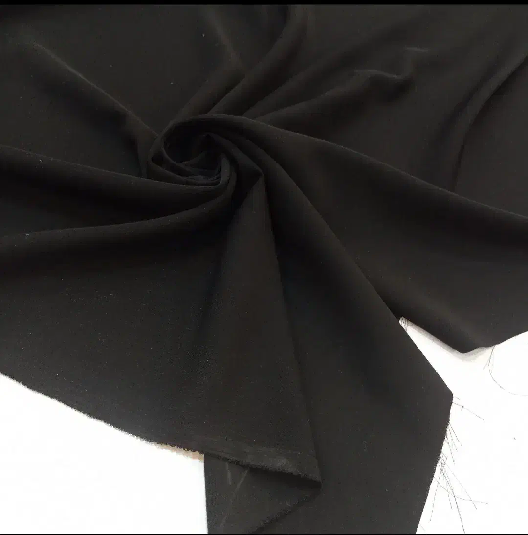 پارچه باربی گران|لباس|قم, شاه سید علی|دیوار