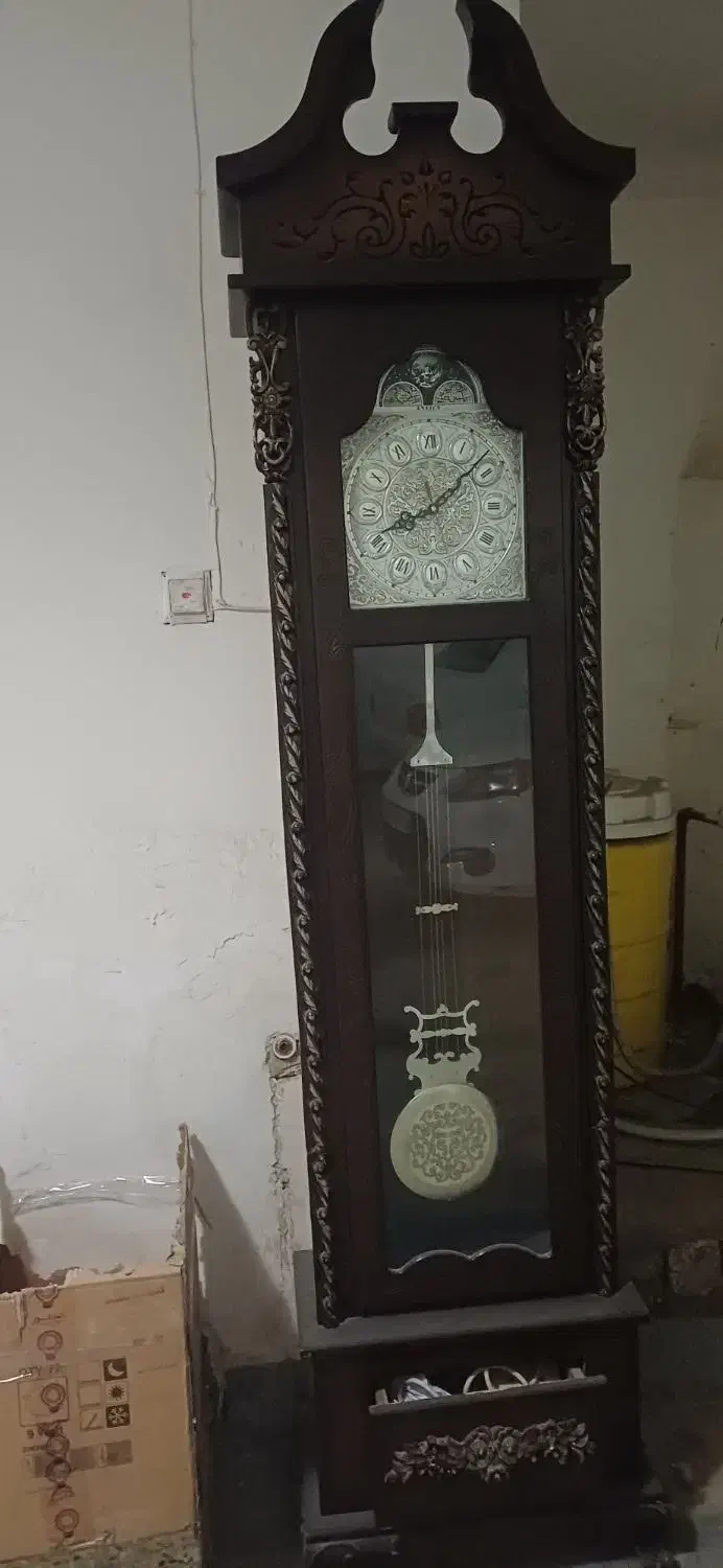 ساعت ایستاده|ساعت دیواری و تزئینی|نیشابور, میدون بار|دیوار