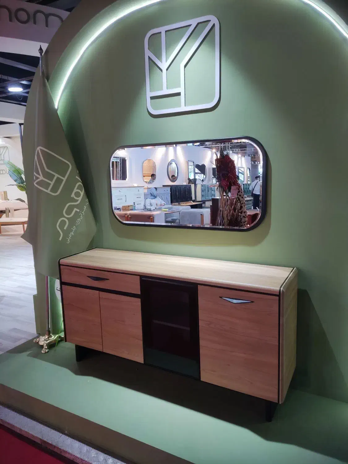 اینه کنسول ماتیلدا|بوفه، ویترین، کنسول|یزد, |دیوار