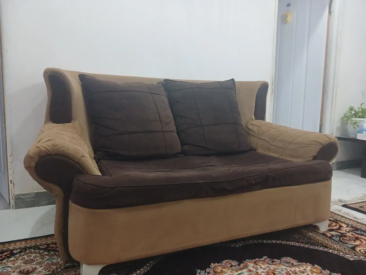 مبل ۷ نفره|مبلمان خانگی و میز عسلی|رشت, جانبازان|دیوار